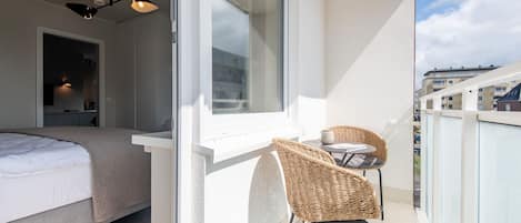 1 bedroom, desk, iron/ironing board, WiFi