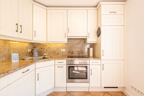 Kühlschrank, Ofen, Herdplatte, Geschirrspüler