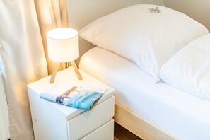 2 Schlafzimmer, Schreibtisch, Bügeleisen/Bügelbrett, WLAN