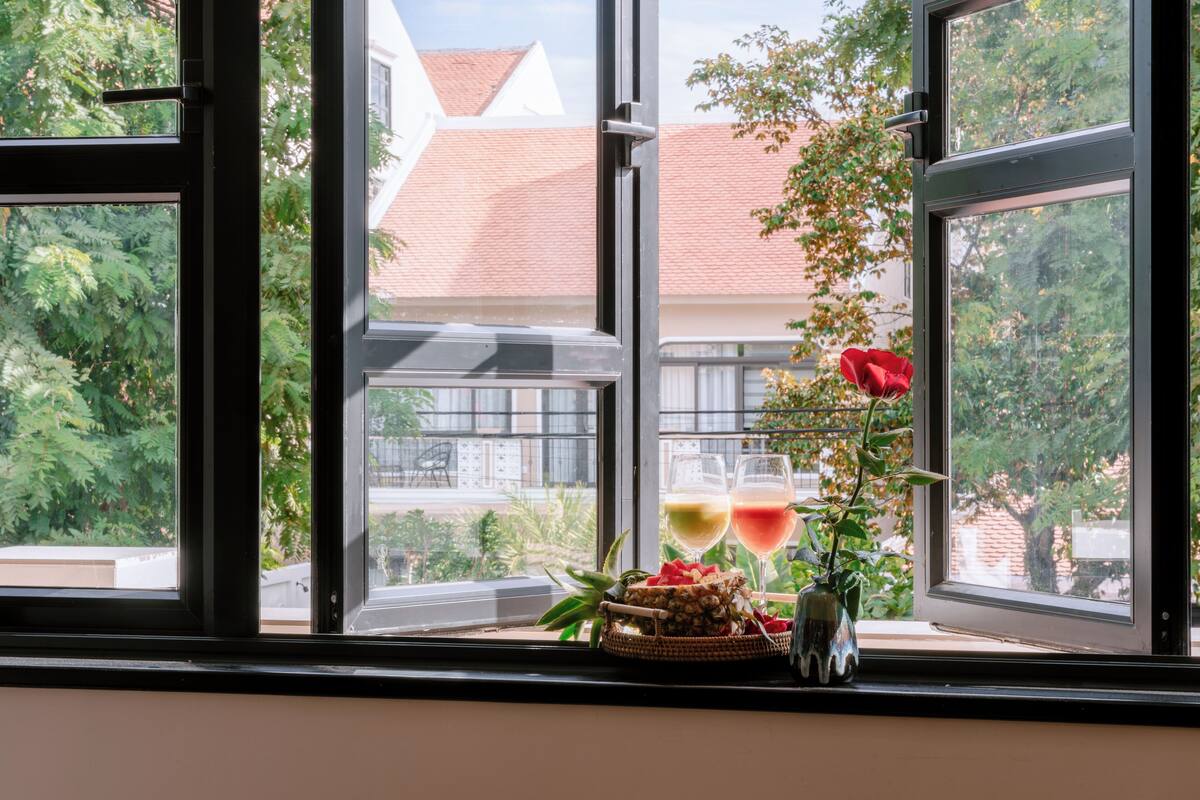 Deluxe Double or Twin Room, City View | Terrace/patio