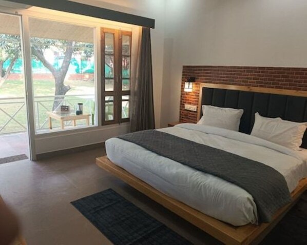 Habitación estándar | Escritorio, camas extra, wifi gratis y ropa de cama 