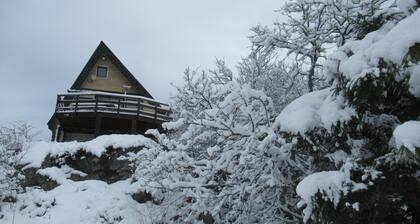 Chalet at the foot of the slopes with panoramic views of the Auvergne mountains