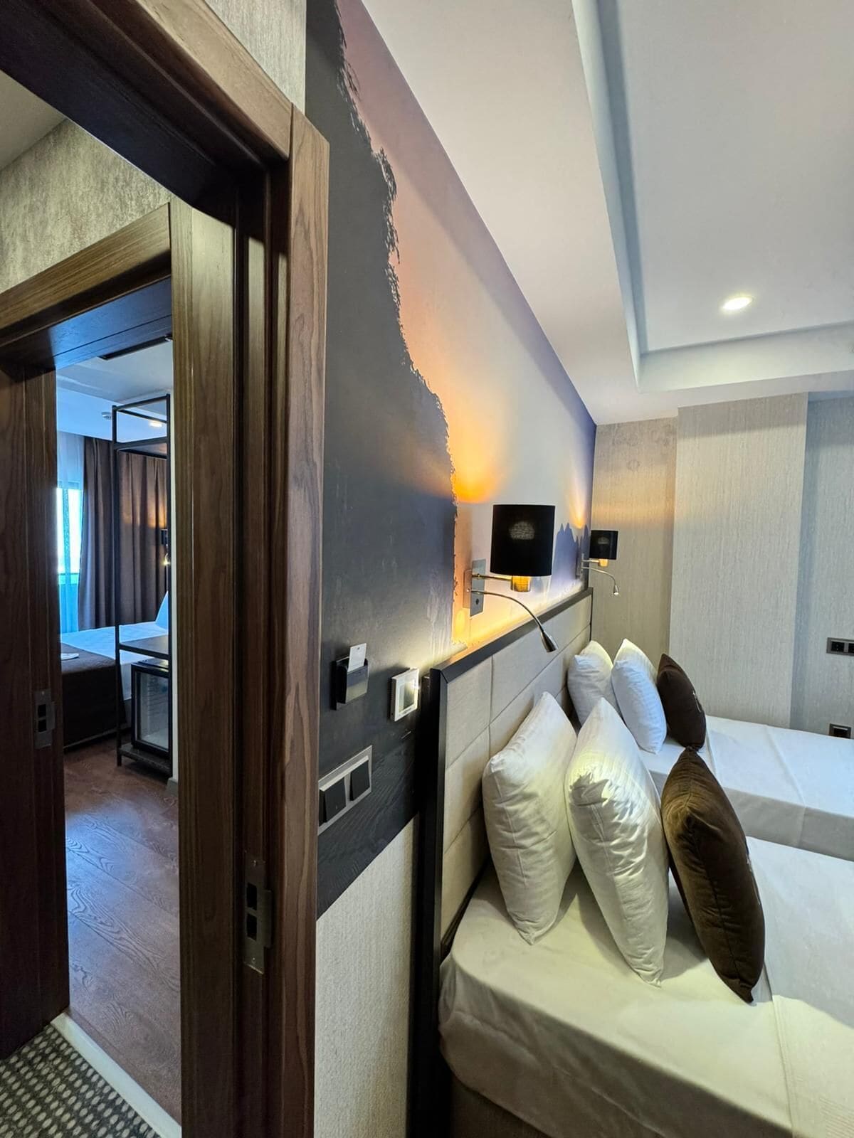 Deluxe Quadruple Room, City View | Egyptian cotton sheets, premium bedding, in-room safe, desk