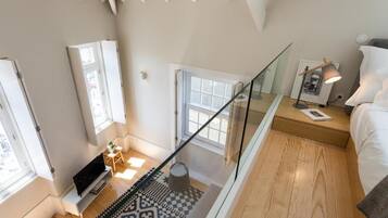 Deluxe Apartment, River View | Blackout curtains, iron/ironing board, free WiFi