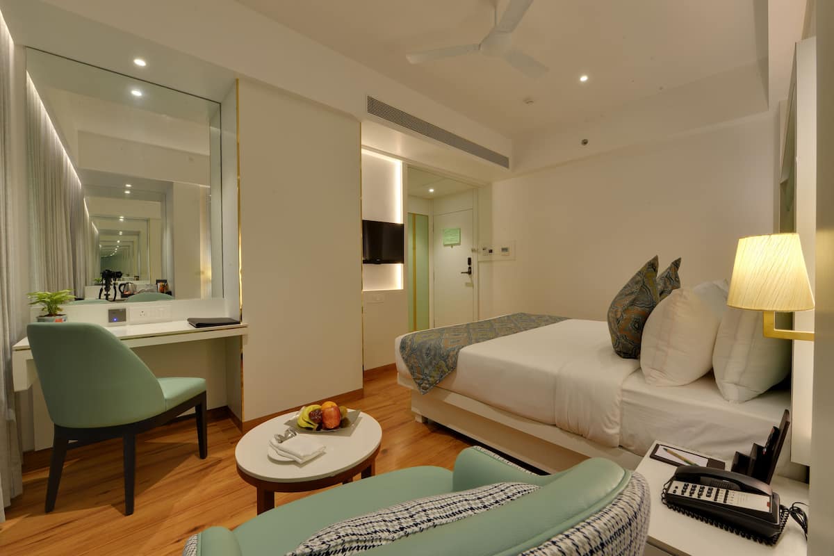 Superior Double Room, Non Smoking, City View | In-room safe, iron/ironing board, free WiFi