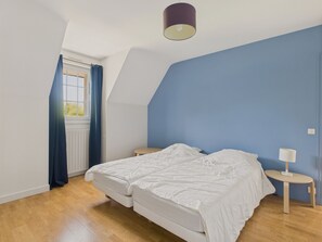 5 habitaciones, tabla de planchar con plancha y wifi gratis 