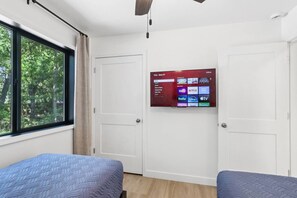3 chambres, fer et planche à repasser, Wi-Fi gratuit, draps fournis