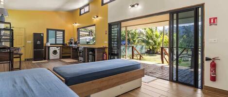 2 chambres, fer et planche Ă  repasser, Wi-Fi, draps fournis