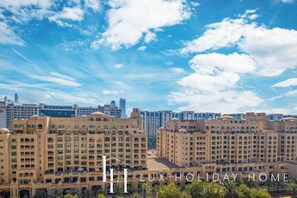 Appartement, balcon, vue sur la ville | Vue de la chambre