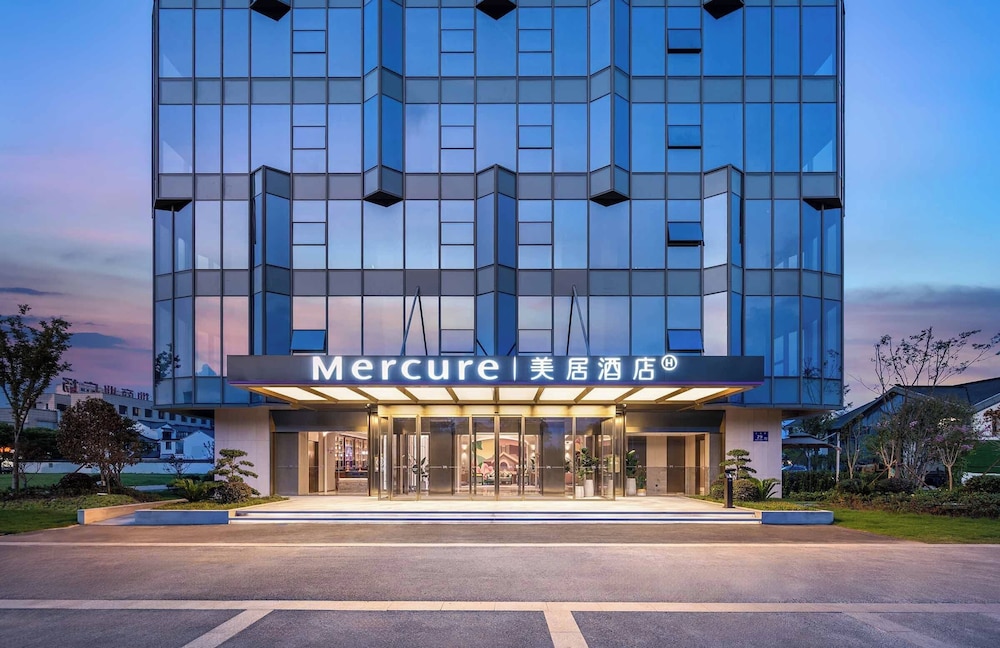 Mercure Nantong Suxitong Riverside photo 4