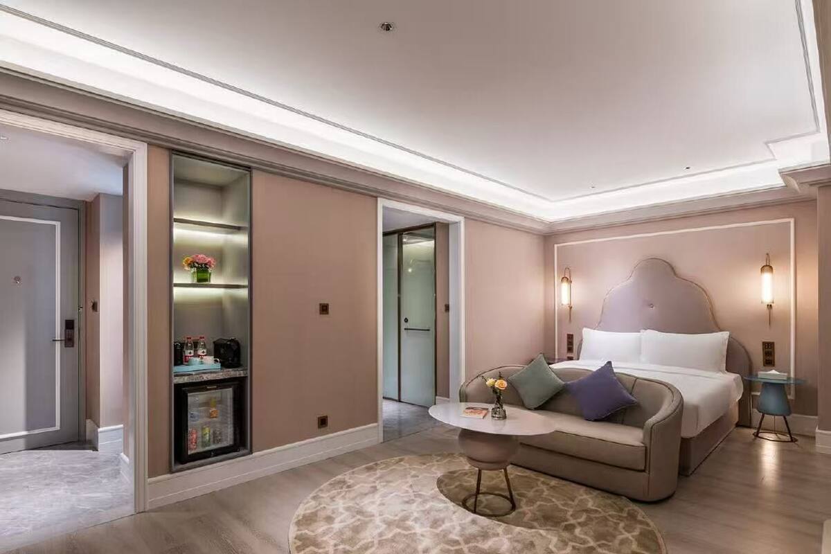 Superior Suite, 1 King Bed