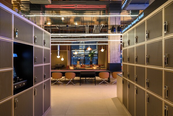 Lockers - You Hotel Budapest - Handwritten Collection (Budapest)