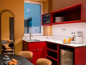 Apartment with 1 double bed and 2 Bunk beds | Desk, laptop workspace, blackout curtains, soundproofing