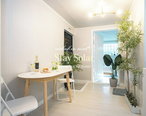 Charming and modern 2-bedroom apartment in brilliant Songpa gu, Seoul with AC