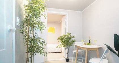 Charming and modern 2-bedroom apartment in brilliant Songpa gu, Seoul with AC