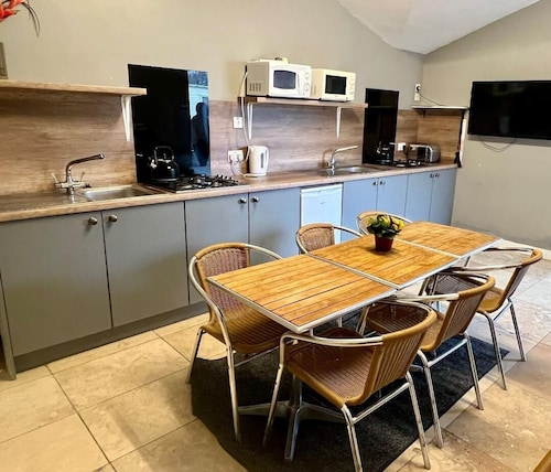 Private Heated Bedroom at Torrent Walk Bunkhouse in Heart of Snowdonia. Sleeps 6