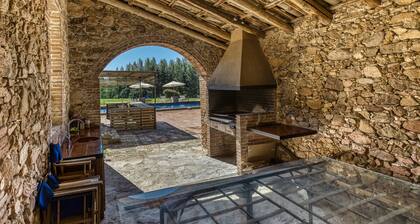 Villa 'Romana Restaurada Entre' with Mountain View, Private Pool and Wi-Fi