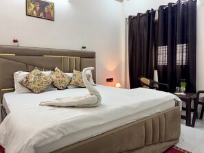 Deluxe Double Room - Hotel Bhavna Bhawan 800 m from Prem Mandir (Vrindavan)