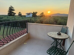 House, Multiple Bedrooms, Private Pool, Garden View | Balcony - Villa Elia in Gerakini (Polygyros)
