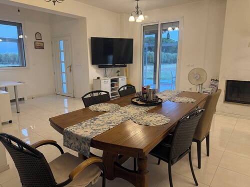 Villa Elia Spacious Guest House