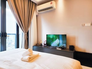 Condo, 1 Bedroom, Accessible, Balcony | Room amenity