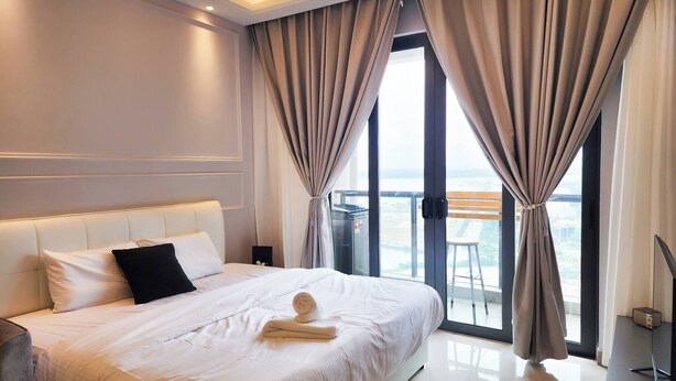 Unclassified image, 1 of 38, button - R & F Princess Cove CK Homestay (Johor Bahru)