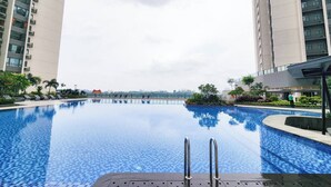 Unclassified image, 3 of 38, button - R & F Princess Cove CK Homestay (Johor Bahru)