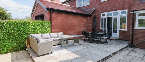 コテージ | 屋外ダイニングエリア