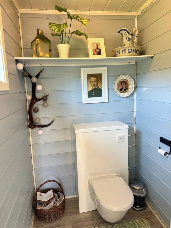 Cabaña, 5 habitaciones, para fumadores, patio | Amenidades de baño