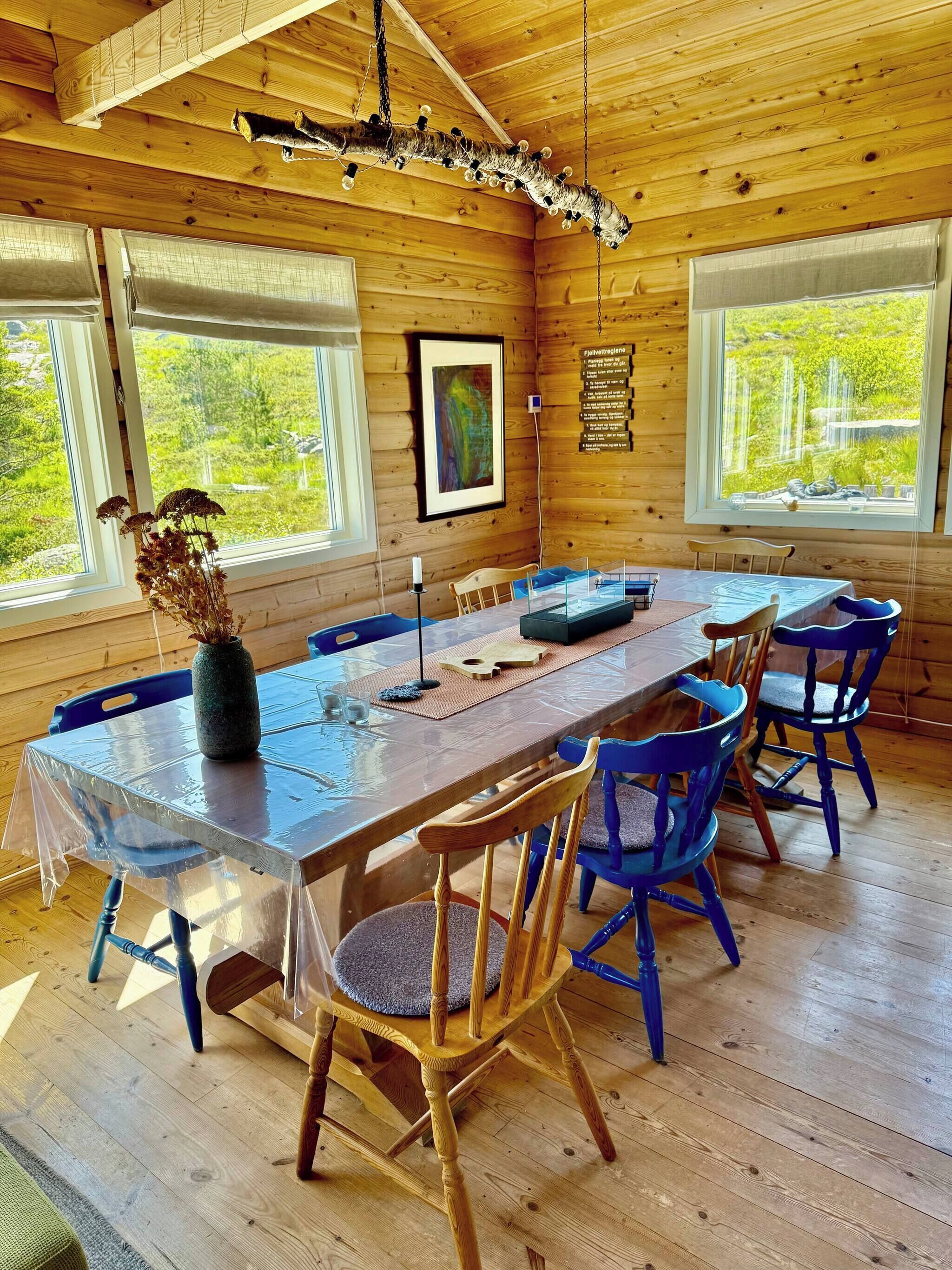 Cabin, 5 Bedrooms, Smoking, Patio | Dining room