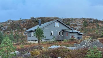Huisje, 5 slaapkamers, roken, terras | Voorkant van accommodatie