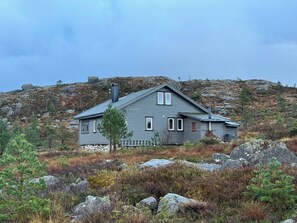 Huisje, 5 slaapkamers, roken, terras | Voorkant van accommodatie