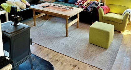 Charming Mountain Cabin