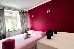 4 개의 침실, 무료 WiFi, 침대 시트