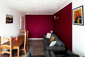 Living area - City Centre London Apartment With 4 Bedrooms (London)