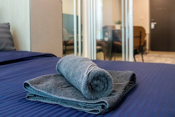 Dormitorio compartido, 1 habitación, balcón | 1 dormitorio