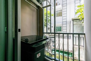 共用宿舍, 1 間臥室, 陽台 | 陽台