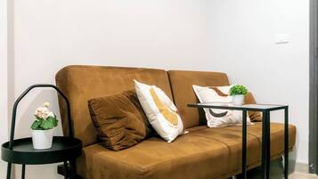 Shared Dormitory, 1 Bedroom, Balcony | Living area