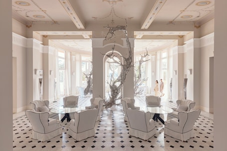 Lobby. COMO Le Beauvallon