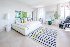 Hypo-allergenic bedding, in-room safe, individually decorated