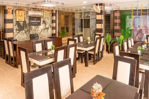 Comfort Stay - Near Lulu Mall