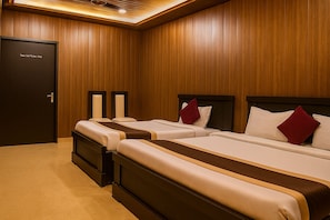 Family Suite | Free WiFi - Comfort Stay - Near Lulu Mall (Lucknow)