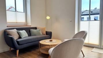 Fernseher, Stereoanlage