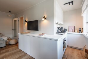 Fridge, microwave, oven, stovetop - Meermarie Whg. 7 Westerland (Sylt)