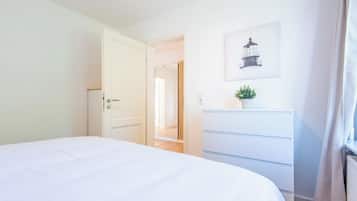 Schreibtisch, Bügeleisen/Bügelbrett, kostenloses WLAN, Bettwäsche