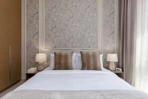 3 bedrooms, in-room safe, iron/ironing board, free WiFi