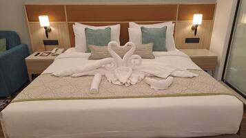 Winter Green Room | In-room safe, iron/ironing board, free WiFi