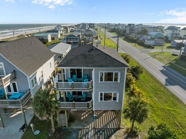 Exterior - Steps to Beach Access, 4 Bedrooms w/ King Suite, Fenced Yard, Pup Friendly (North Topsail Beach)