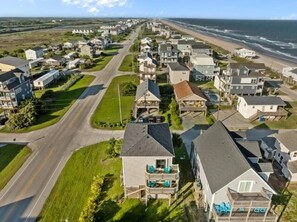 Exterior - Steps to Beach Access, 4 Bedrooms w/ King Suite, Fenced Yard, Pup Friendly (North Topsail Beach)