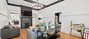 Large pet-friendly home 12 min to Ft Benning